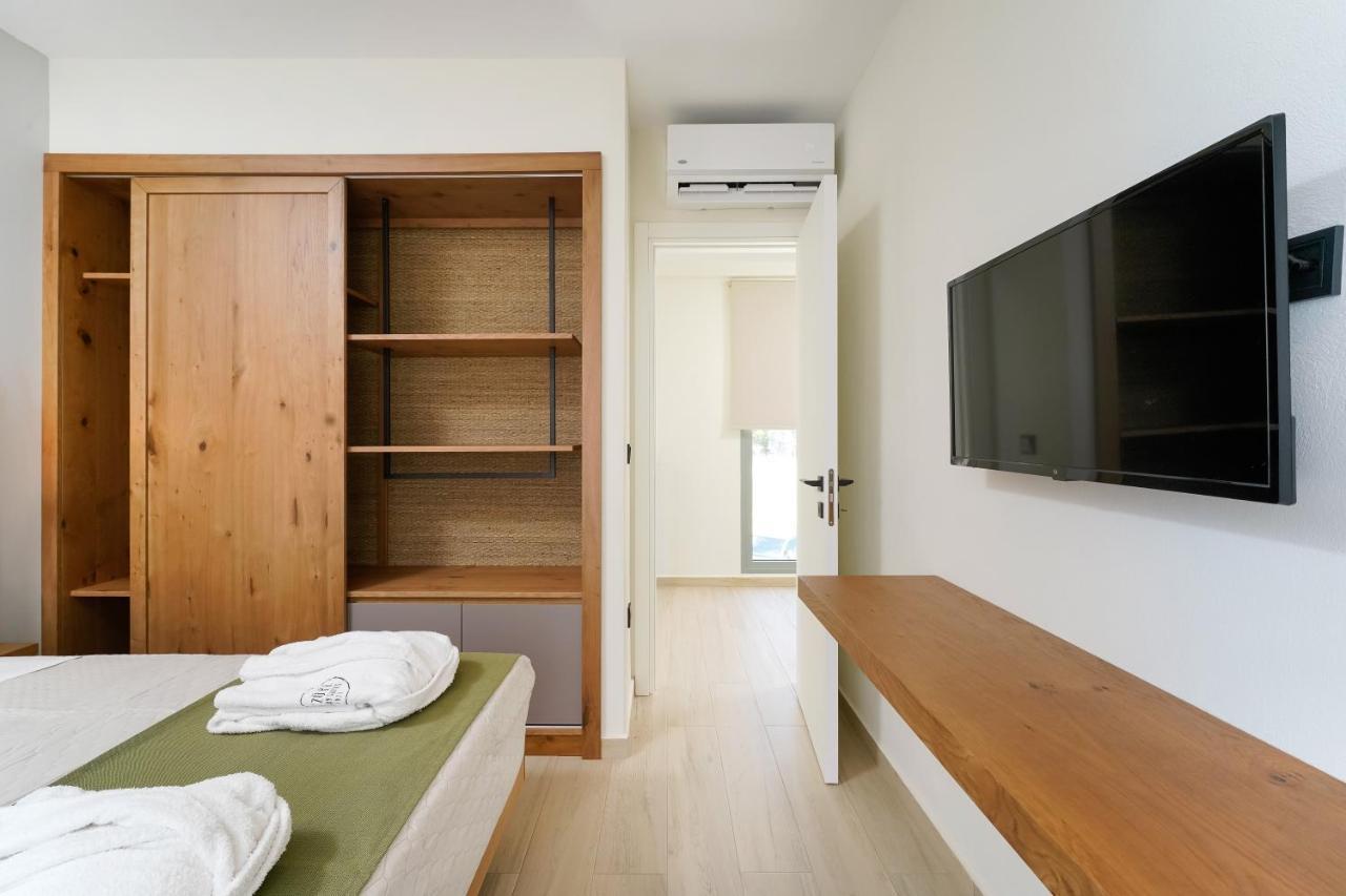 Azzure Luxury Suites Potos Exterior foto
